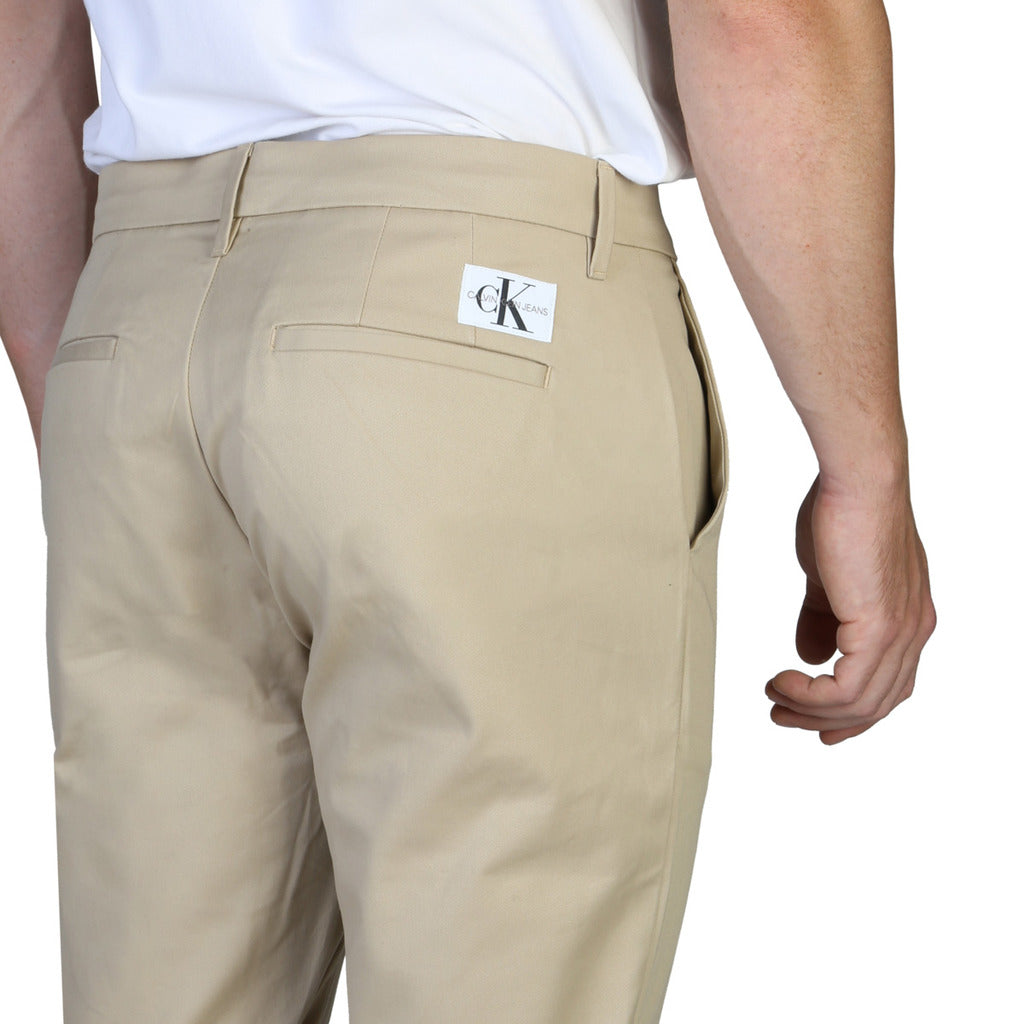 Calvin Klein - J30J314242