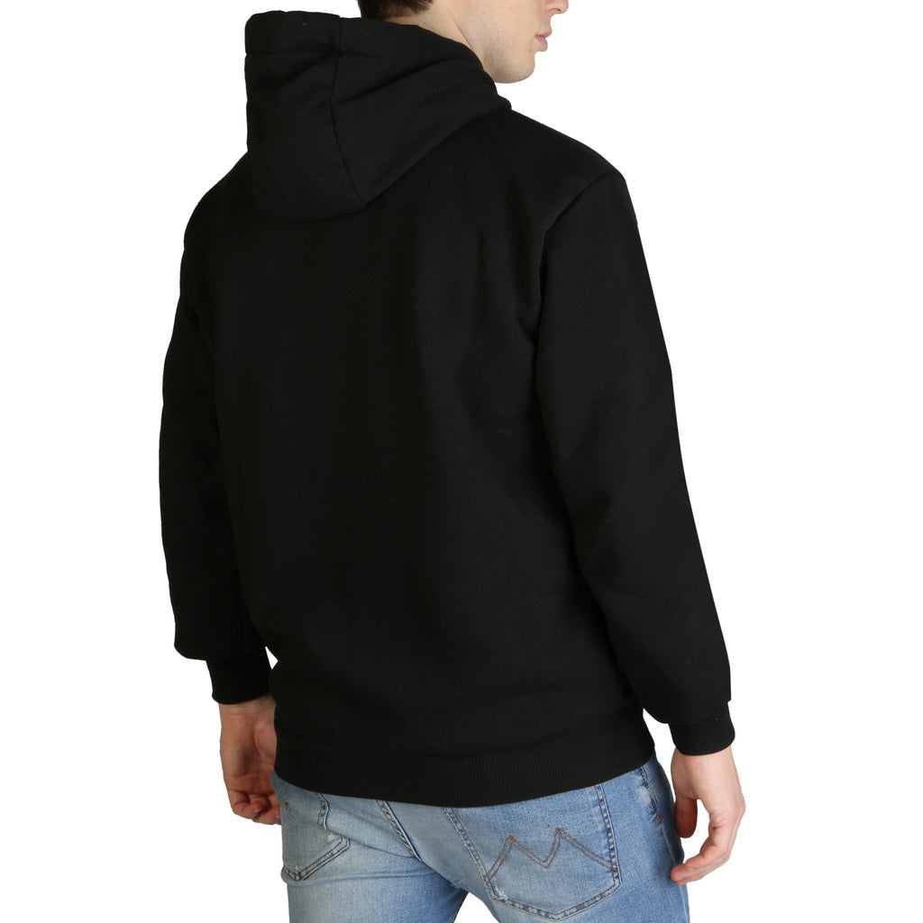 Geographical Norway - Guitre100_man