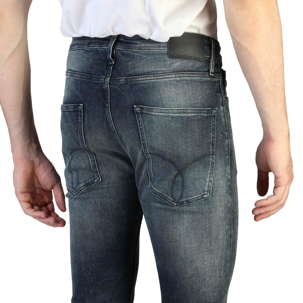 Calvin Klein - J30J305740