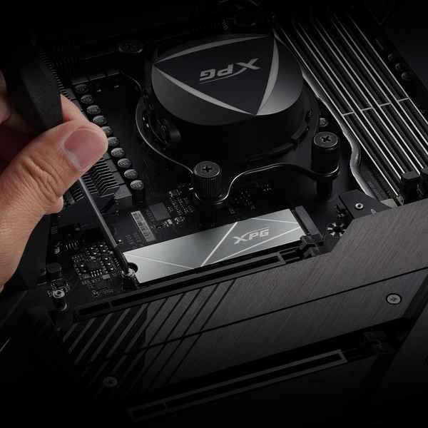 Disco rigido Adata GAMMIX S50L m.2 SSD da 2 TB